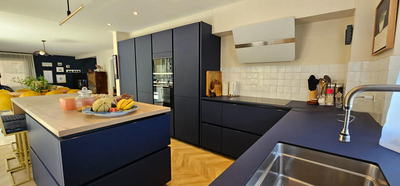 Maison - 216 m² - 8 pièces