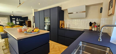 Maison - 216 m² - 8 pièces