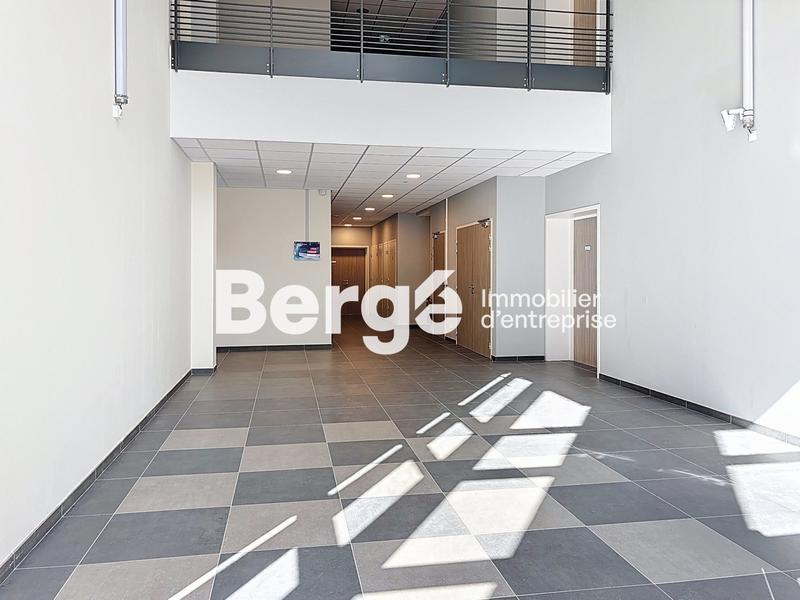 Bureau - 369 m²