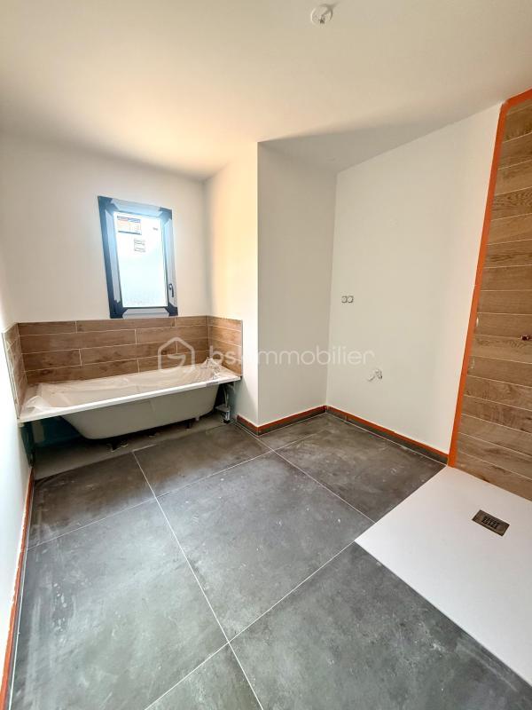 Maison - 136 m² - 4 pièces
