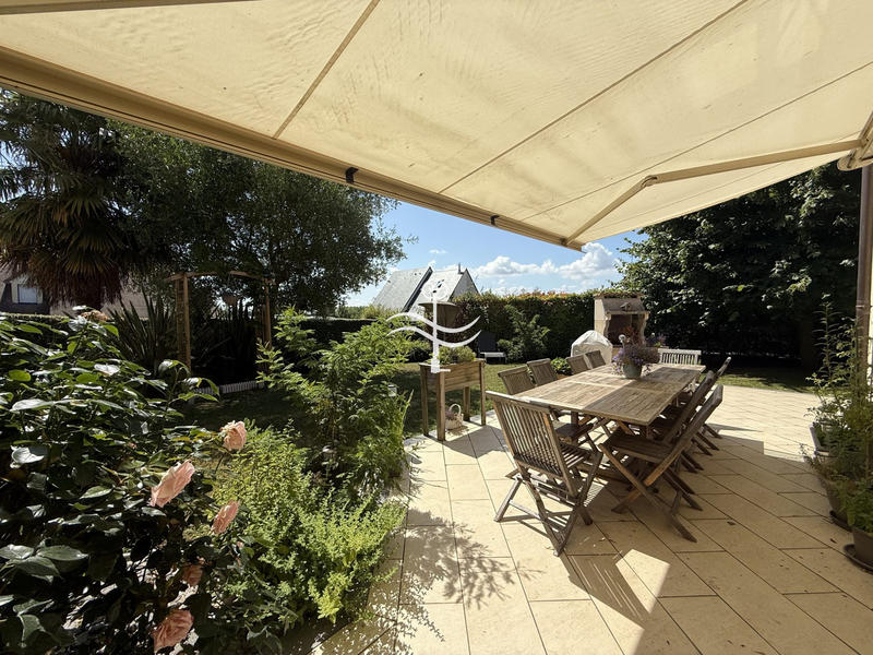 Maison - 215 m² - 6 pièces