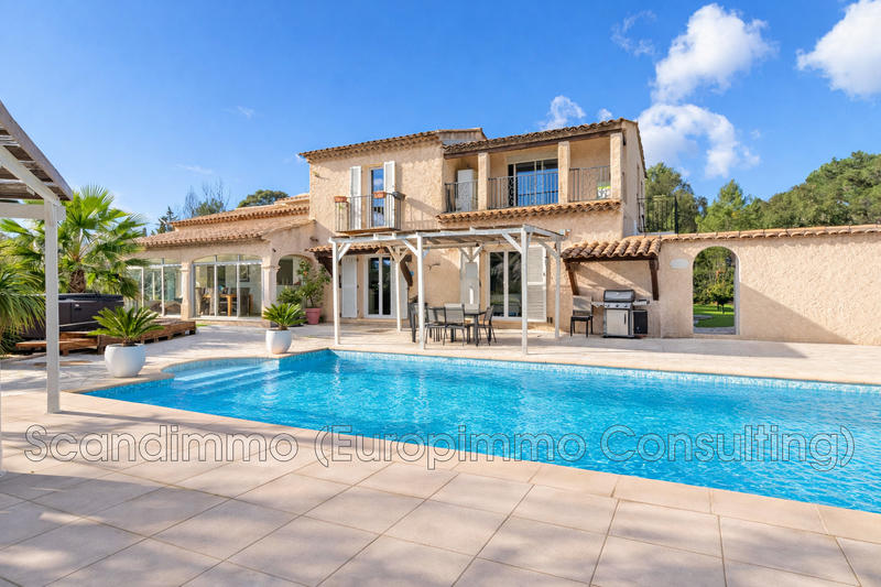 Maison - 185 m² - 6 pièces