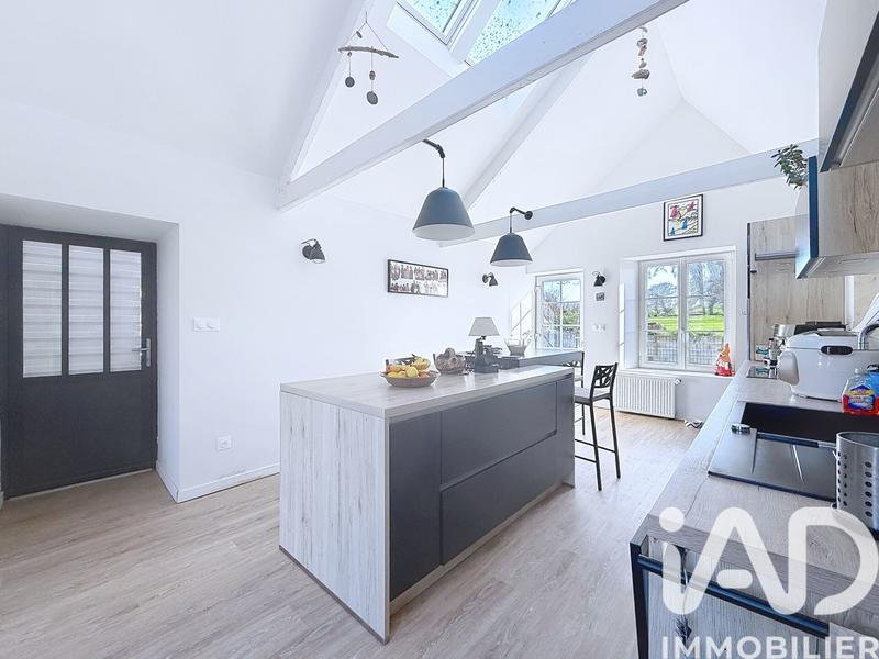 Maison - 247 m² - 10 pièces