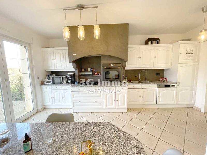 Maison - 180 m² - 6 pièces