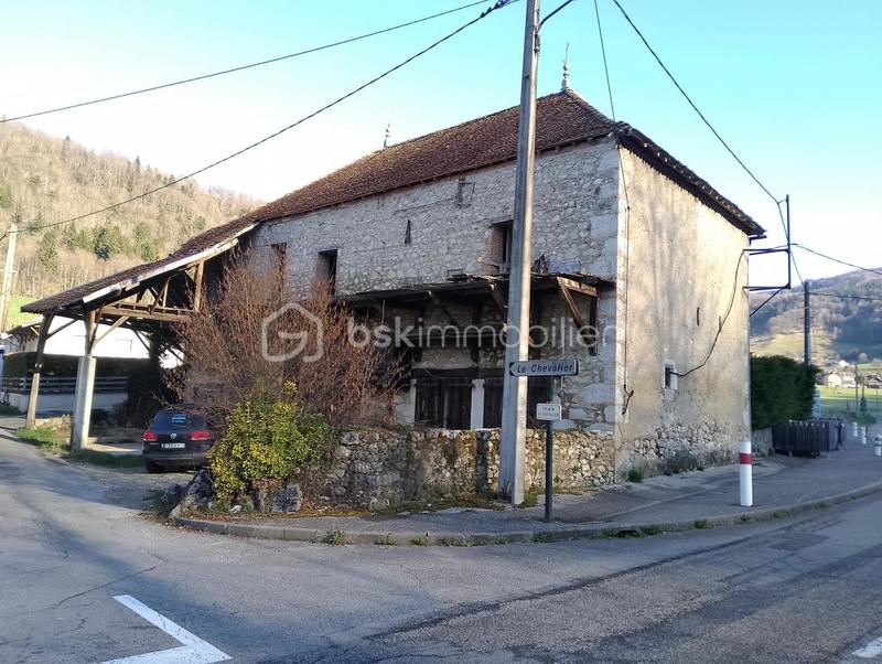 Maison - 300 m² - 4 pièces