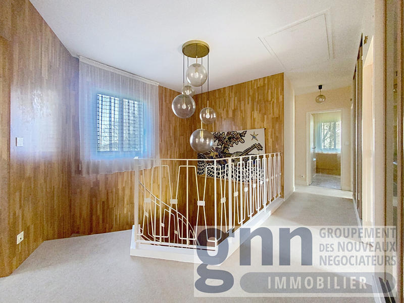 Maison - 284 m² - 9 pièces