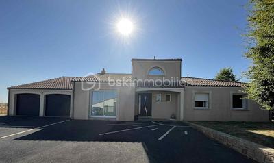 Maison - 159 m² - 6 pièces