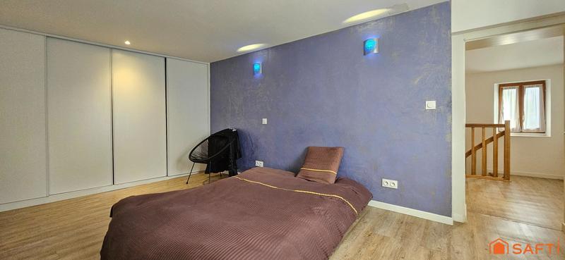 Maison - 90 m² - 5 pièces