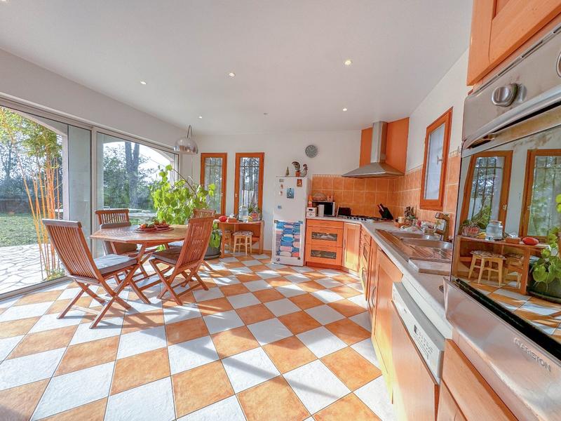 Maison - 195 m² - 8 pièces