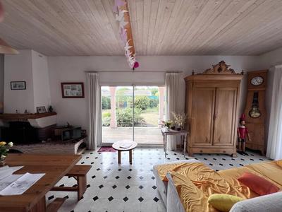 Maison - 137 m² - 5 pièces