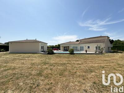 Maison - 205 m² - 7 pièces