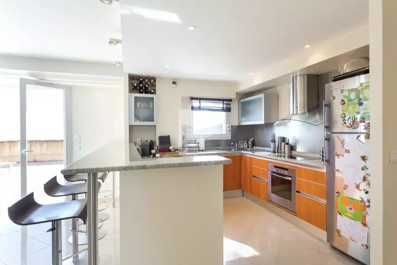 Appartement - 108 m² - 3 pièces