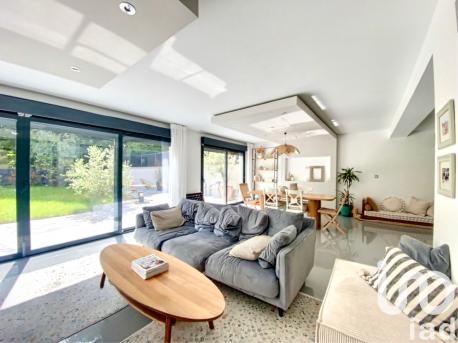 Maison - 160 m² - 5 pièces