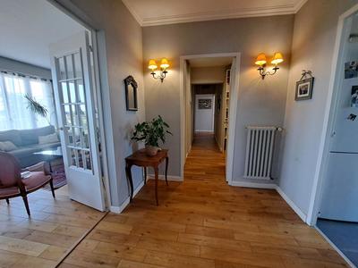 Appartement - 123 m² - 6 pièces