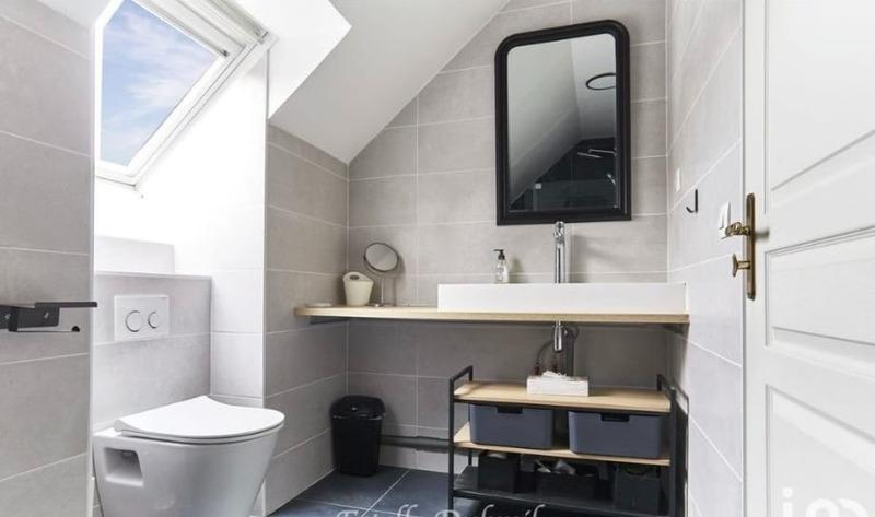 Maison - 230 m² - 7 pièces