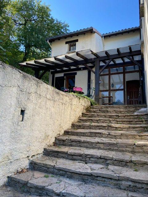 Maison - 180 m² - 7 pièces