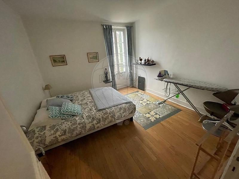 Demeure - 241 m² - 7 pièces