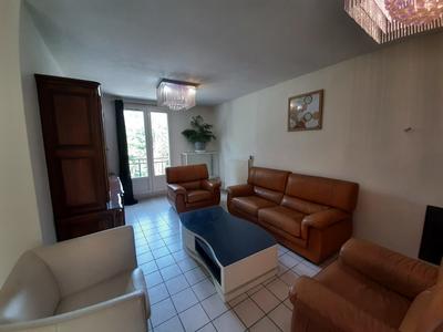 Maison traditionnelle - 196 m² - 5 pièces