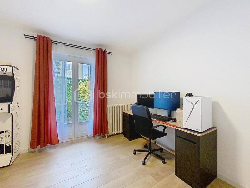 Maison traditionnelle - 135 m² - 7 pièces