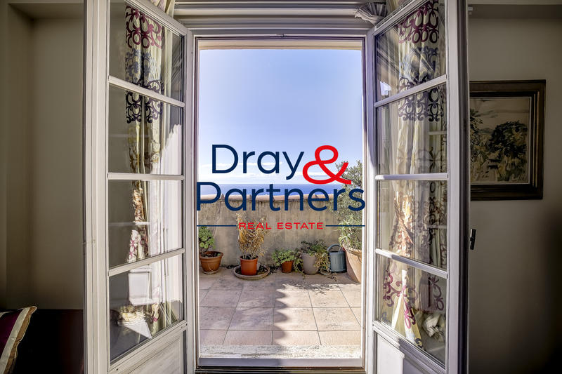 Appartement - 102 m² - 2 pièces