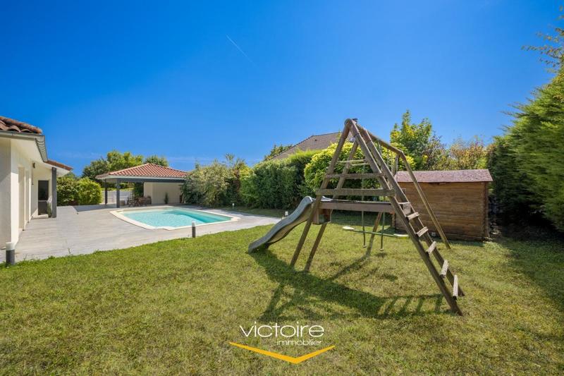 Maison - 191 m² - 6 pièces