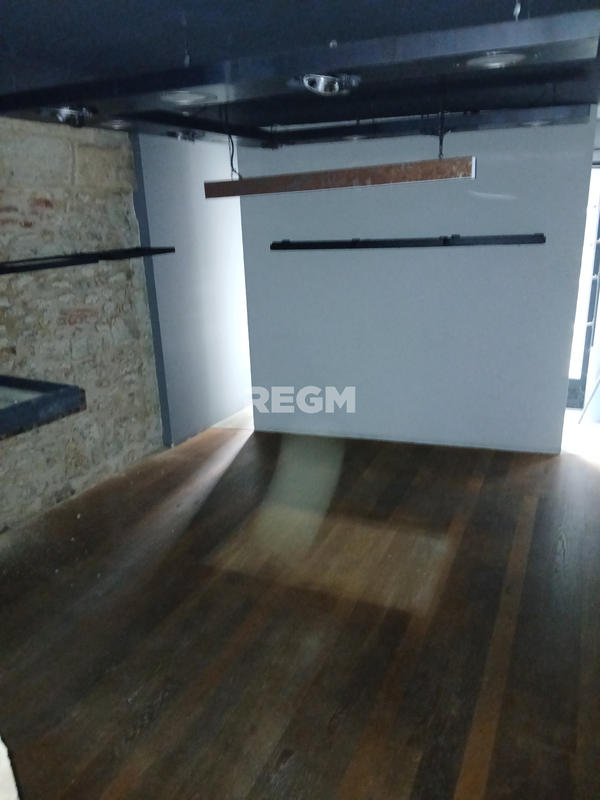 Local commercial - 310 m²