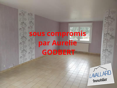 Maison traditionnelle - 90 m² - 5 pièces