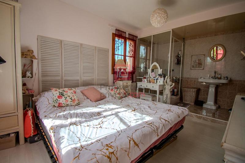 Maison - 104 m² - 7 pièces