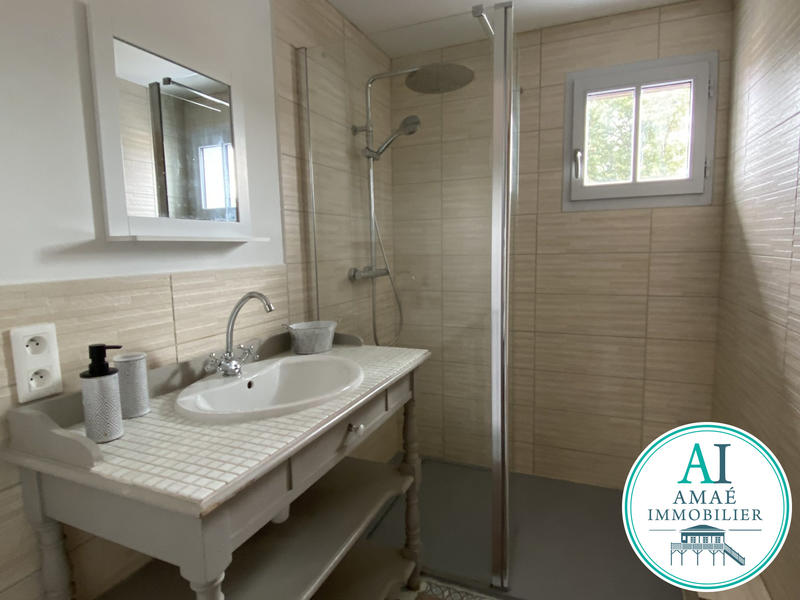 Maison contemporaine - 208 m² - 8 pièces