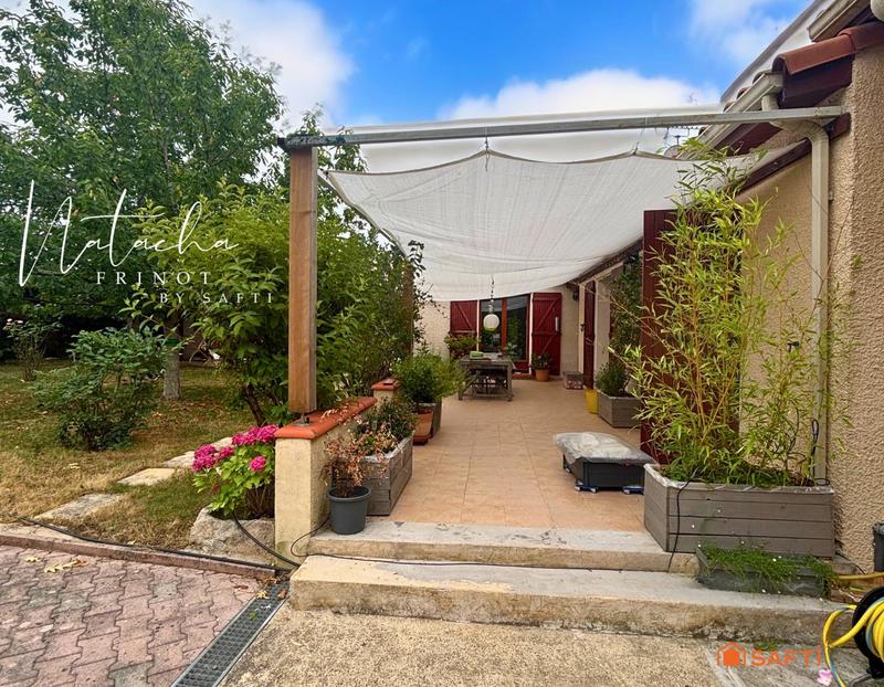 Maison - 210 m² - 7 pièces