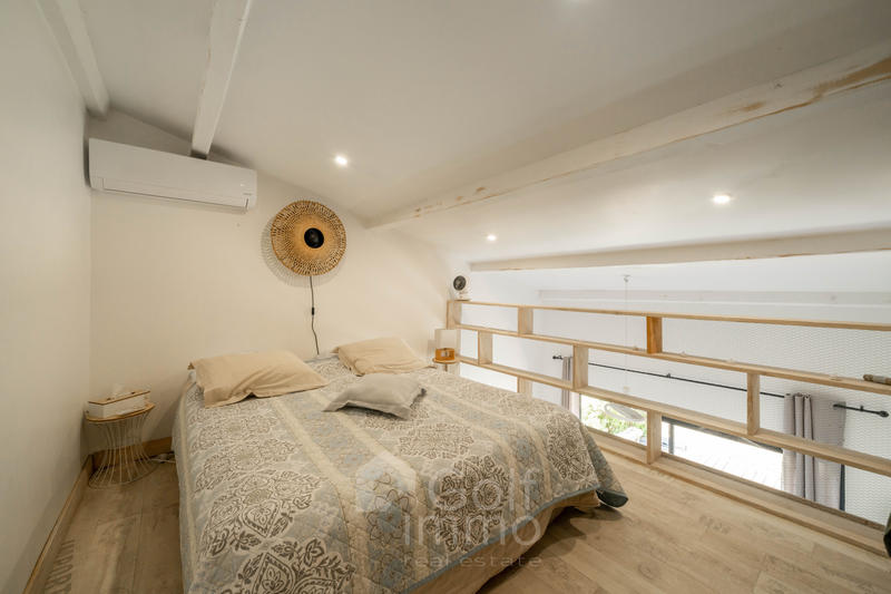 Villa - 220 m² - 5 pièces