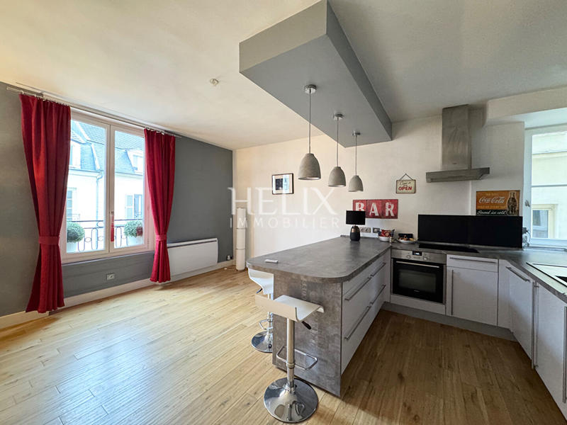 Appartement - 98 m² - 5 pièces