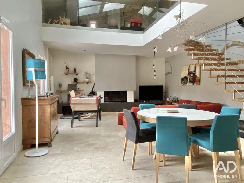 Maison - 180 m² - 6 pièces