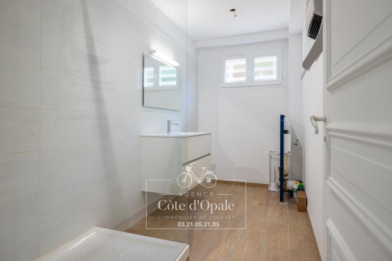 Maison - 215 m² - 6 pièces