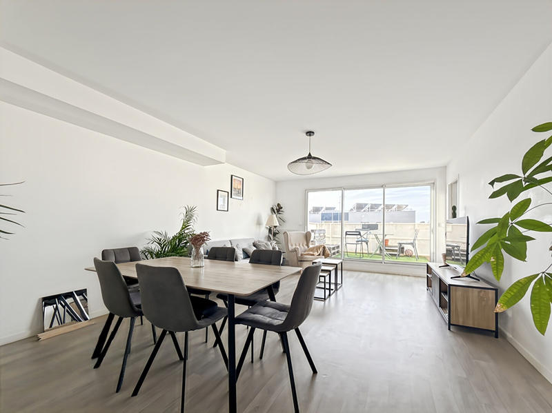 Appartement - 84 m² - 4 pièces