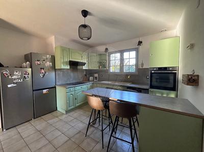 Maison - 151 m² - 7 pièces