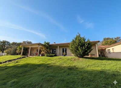 Maison - 157 m² - 6 pièces