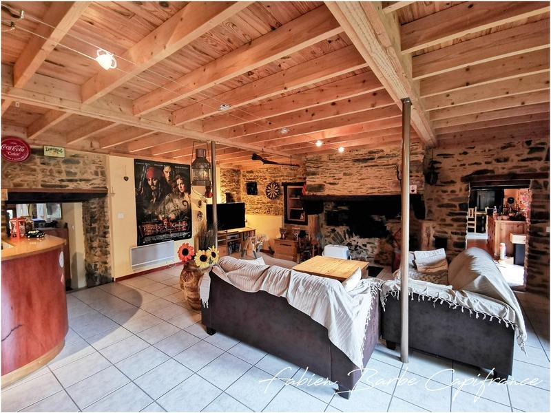 Longère - 199 m² - 8 pièces