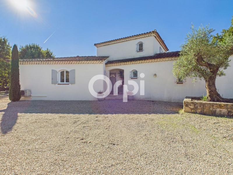 Villa - 200 m² - 6 pièces