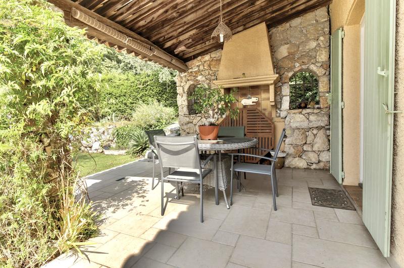 Maison - 230 m² - 7 pièces