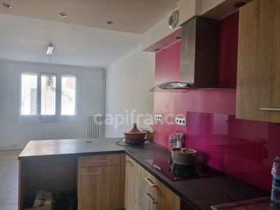 Maison - 137 m² - 6 pièces