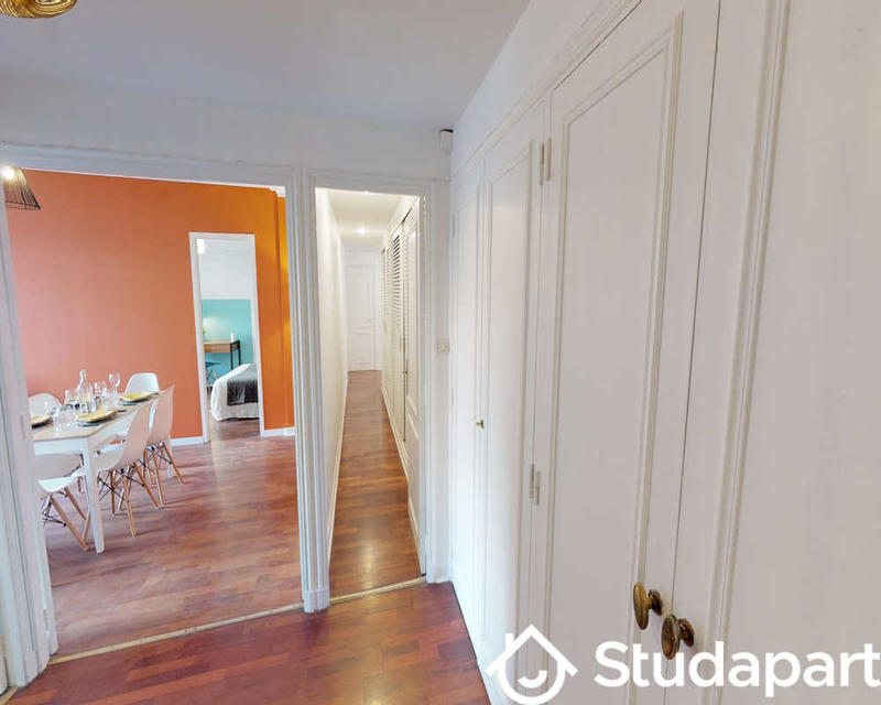 Chambre - 120 m² - 1 pièce