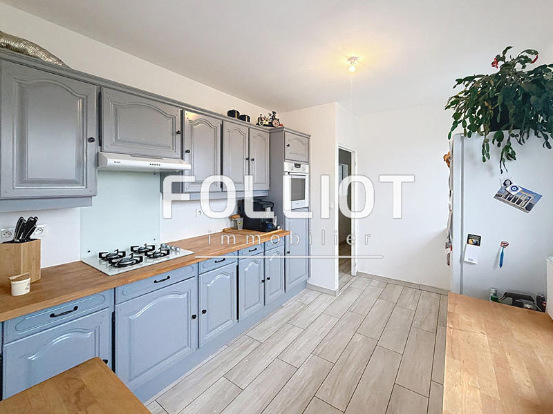 Maison - 158 m² - 8 pièces