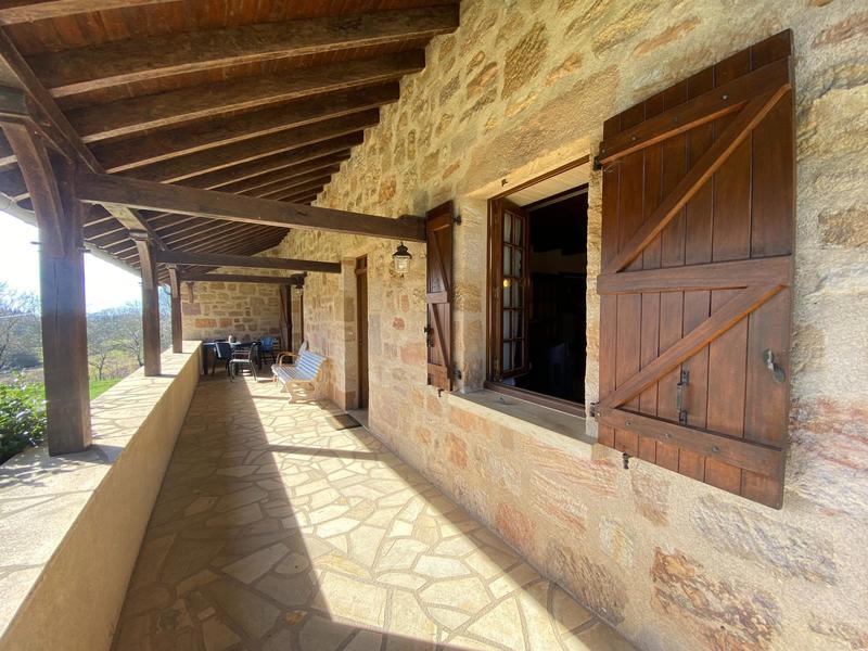 Maison - 273 m² - 8 pièces