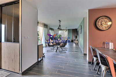 Maison contemporaine - 140 m² - 7 pièces