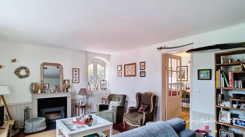 Maison - 207 m² - 8 pièces