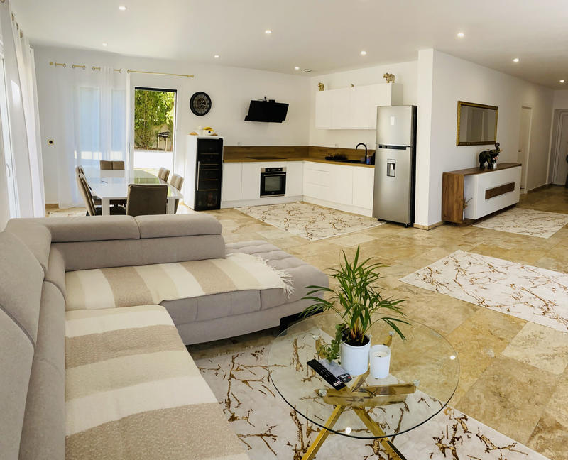 Maison - 144 m² - 6 pièces