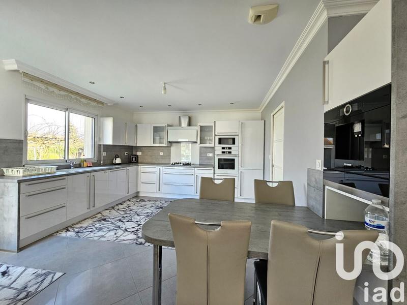 Maison - 130 m² - 4 pièces