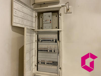 Local commercial - 99 m² - 6 pièces