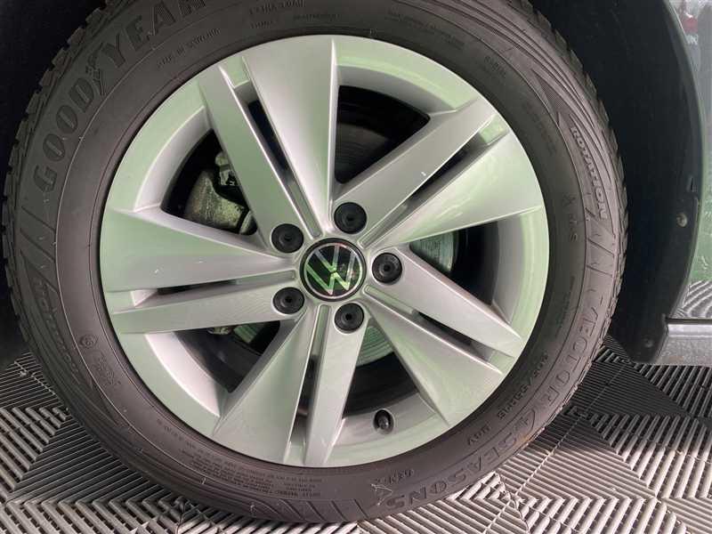 Volkswagen Golf VIII 1.0 Tsi 110ch Life 1st Bv6